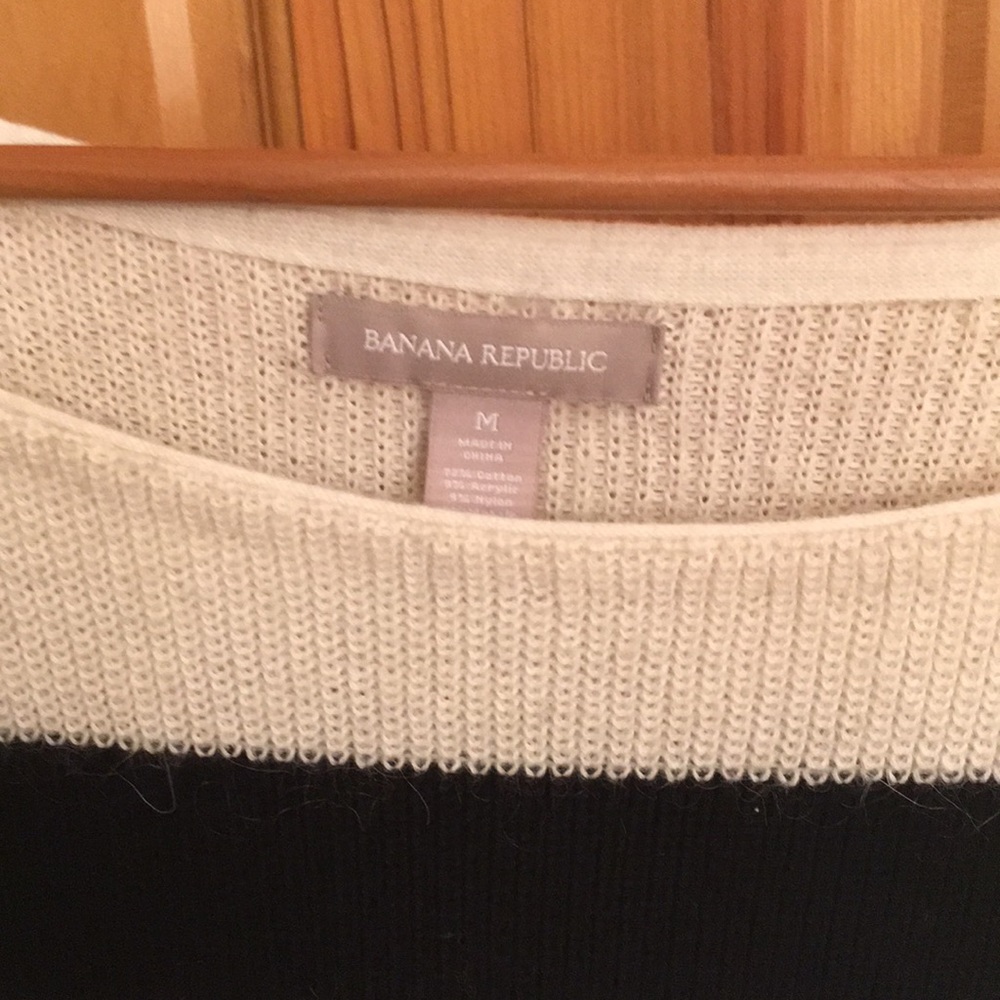 Black and white stripe sweater - banana republic - Picture 2 of 3